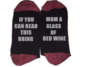 The KedStore 12 Socks If You can read this Bring Me a Glass of Wine Socks