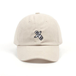 The KedStore beige Embroidered baseball cap / gorra de béisbol bordada