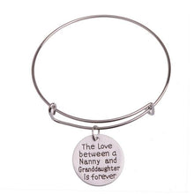 Load image into Gallery viewer, The KedStore Nanny Granddaughter Bracelet Bangle - Dog Tag Paw Footprint Love Heart. Huella de pata de etiqueta de perro. Pulsera