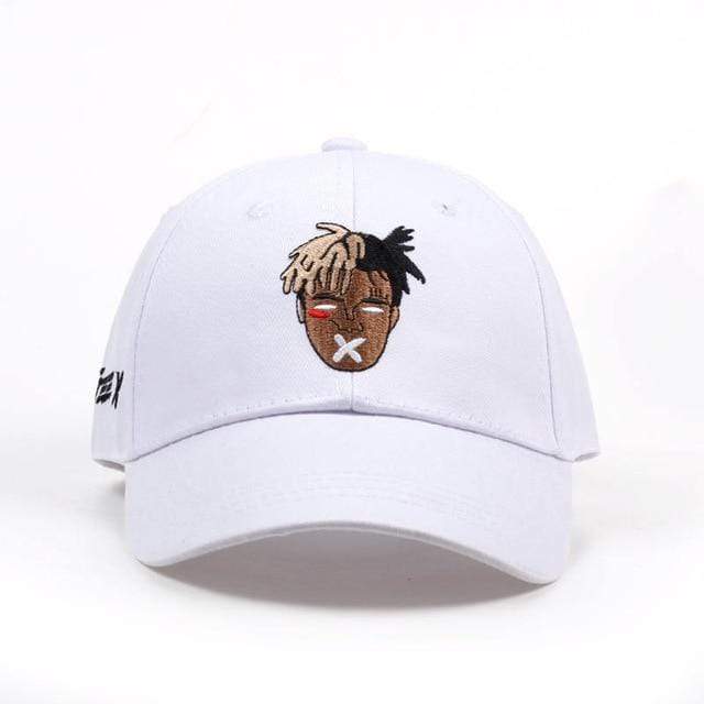 The KedStore White Embroidered Baseball Cap / gorra de béisbol bordada